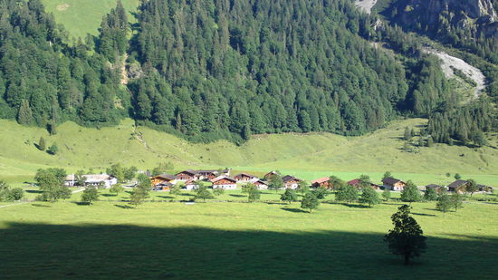 die Engalm - touristisch gut vermarktet, Kühe und eine Käserei