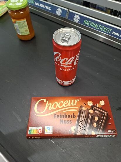 Bloß keine Cola Zero Und je größer der Buchstabe unten links, desto mehr Kalorien zum bergauf fahren sind drin