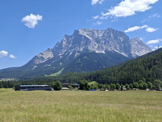 Zugspitzblick jetzt aus Österreich