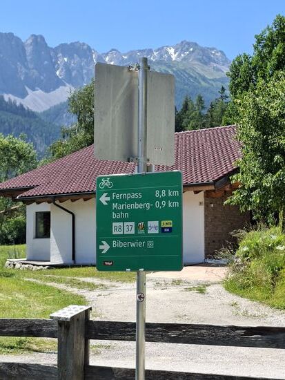 Nur noch 8,8 Kilometer und einige Höhenmeter zum Fernpass