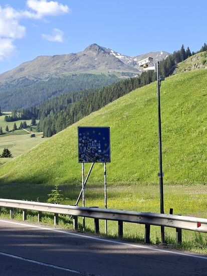 Einfahrt nach Italien