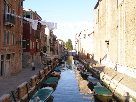 eine nicht so touristische Straße