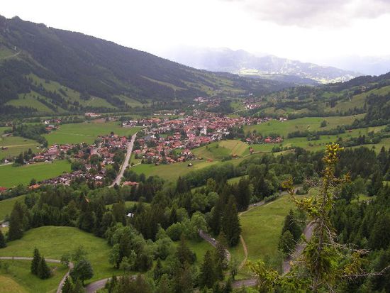 Bad Hindelang von Oberjoch aus gesehen
