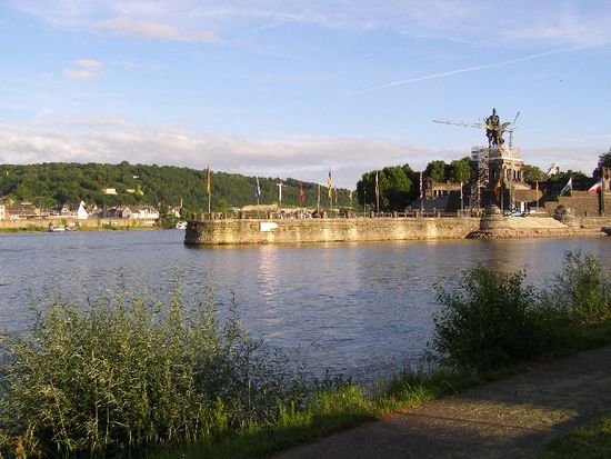 Mosel und Rhein treffen sich hier