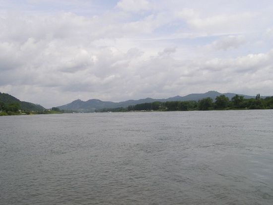 das Siebengebirge ist in Sicht