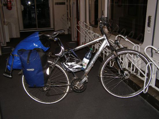 Im einsamen Fahrradabteil von Hamburg nach Rostock fand ich auch ohne Reservierung genug Platz