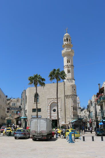 Gegenüber eine Moschee