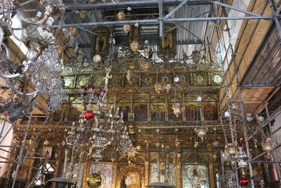 Innenraum der Kirche, die momentan eine Baustelle ist