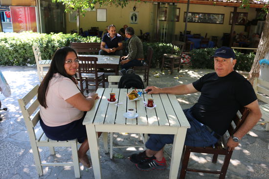 Teetrinken im Park von Selcuk