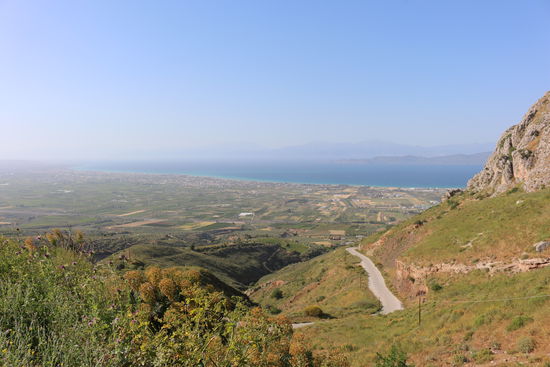 Blick von Acrocorinth auf den Golf von Korinth