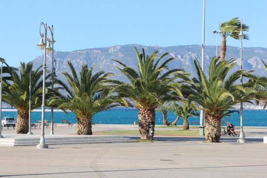 Uferpromenade vom neuen Korinth