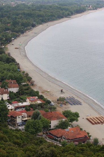 Aussicht auf unseren Strand von der Burg Platamon