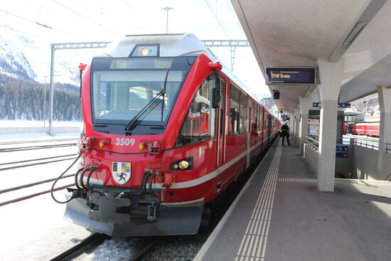 Unser Zug nach Tirano steht bereit