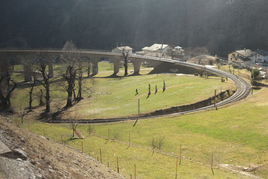 Wir nähern uns dem Kreisviadukt in Brusio