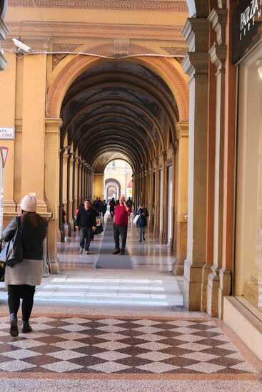 Eine der vielen Arkaden-Wege