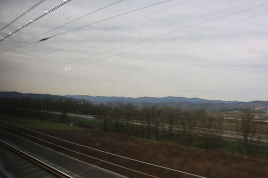 Auf der Strecke mit 250 km/h zwischen Florenz und Rom