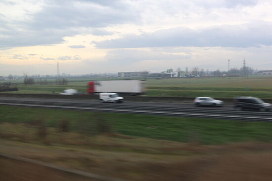 Mit Tempo 300 über die Po-Ebene