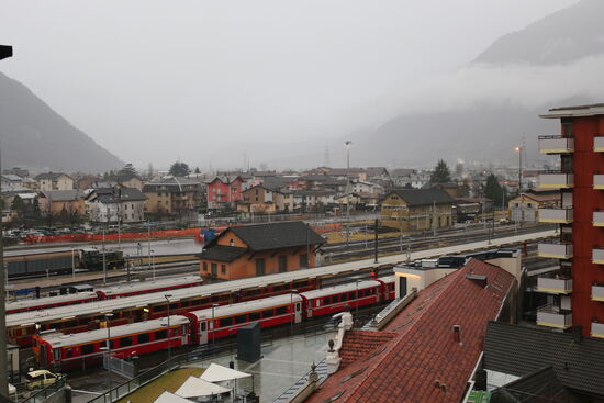 Blick aus dem Hotelzimmer in Tirano im Regen, keine Berge zu sehen