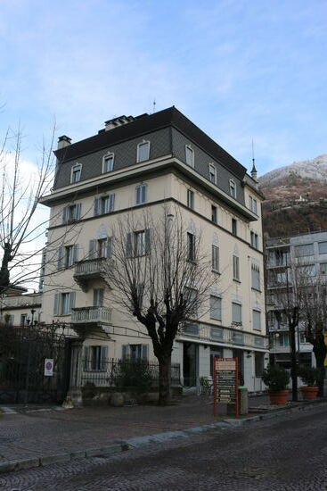 Dort haben wir übernachtet (die Bauarbeiten waren in einem anderem Gebäude daneben)