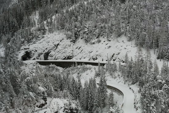 Nach dem nächsten Kehrtunnel werden wir bestimmt da unten lang fahren