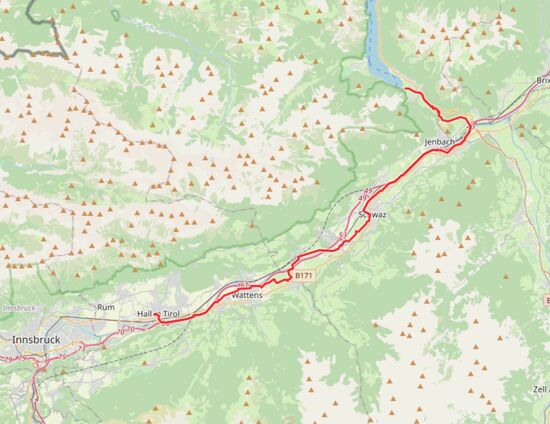 Und hier der Teil 2 vom ersten Tag (ca. 39 Kilometer) bis Hall in Tirol. Kurz vor Innsbruck hat meine Uhr im Regen leider genau wie am Achensee vorher aufgehört zu messen, da ich wohl irgendeine Taste berührt haben muss (Quelle: Openstreetmap)