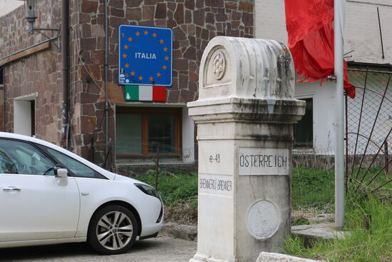 Die Grenze zu Italien, wo ich angeblich minutengenau ankommen musste