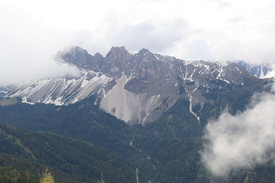 ...aber auch auf die Dolomiten