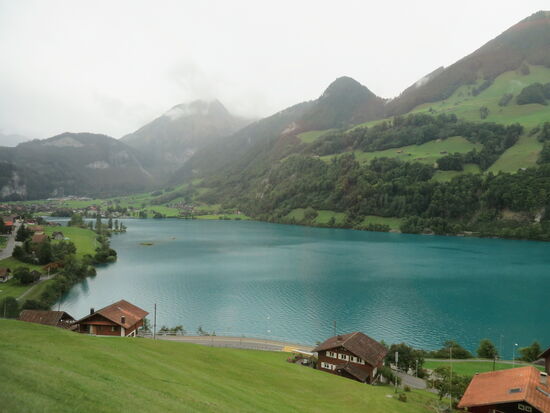 Einer von vielen Seen auf dieser Strecke