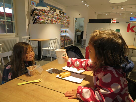 Frühstück im Bahnhof Davos