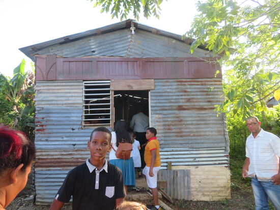 In diesem Gebäude befindet sich eine Kirche