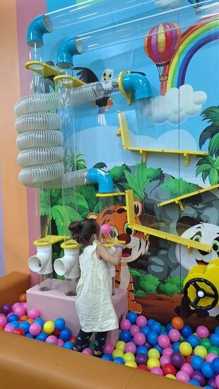 Bälle-Pneumatikanlage im Indoorspielplatz