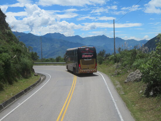 Fahrt vorne oben im Doppeldecker-Bus