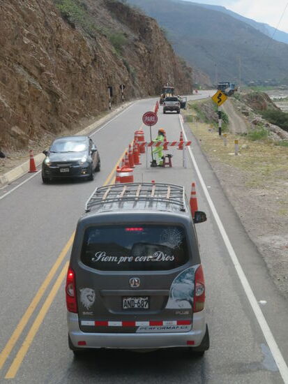 Menschliche Baustellenampel