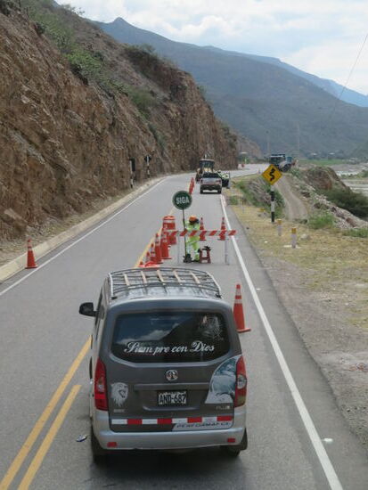Menschliche Baustellenampel