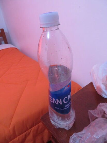 Anscheinend habe ich das letzte mal auf 5000 Metern in dünner Luft diese Flasche geöffnet, jetzt war sie auf 3100 Metern