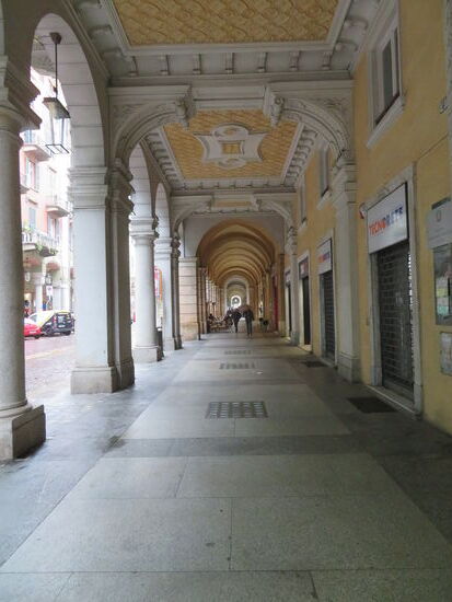 Solche Arkaden sind bei Regen praktisch