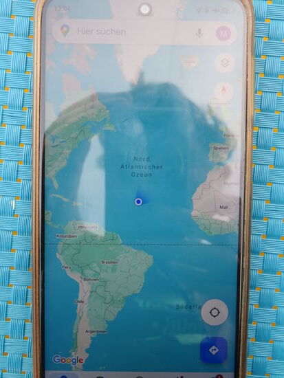 Wir sind so richtig mitten zwischen Europa und Amerika