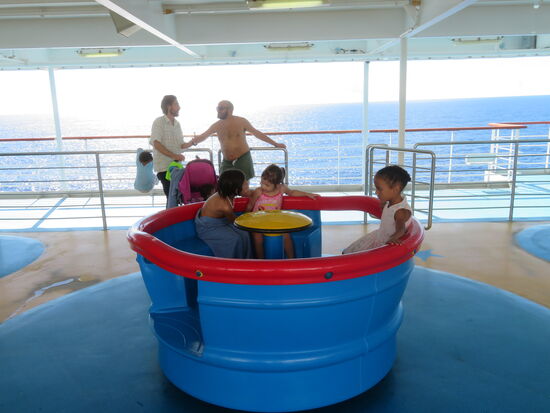 Das Karussell für die Kinder