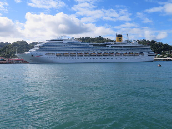 Im Hafen von Castries