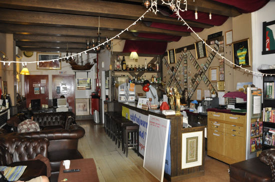 Et voilà - Unser Hostel: Summertavern.