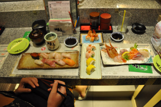 Hier auch mal wieder Sushi und Sashimi...