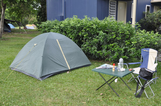 In Cairns haben wir uns auf einer zentralen Campsite einquartiert und des nächtens immer ordentliche monsunartige Regenfälle in unserem Zelt genossen. War aber super dicht!