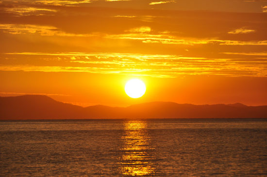 Ein unglaublicher Sonnenuntergang und das aus erster Reihe Fußfrei, aber seht selbst...
