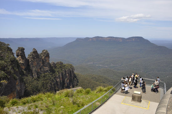 ...wo täglich Massen von Menschen hingekarrt werden. Kein Wunder, sind die Blue Mountains auch nur 1 1/2 Stunden von Sydney entfernt.