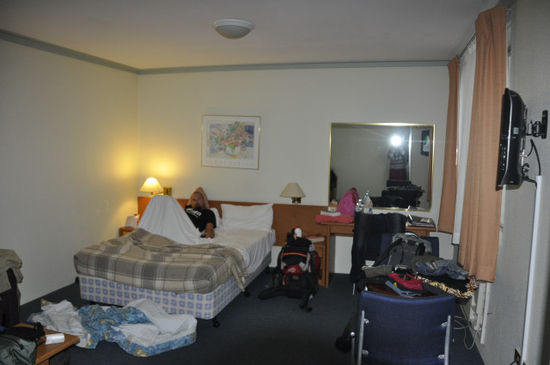 Unser kleines Hotelzimmer mitten im Rotlichtbezirk Kings Cross in Sydney.