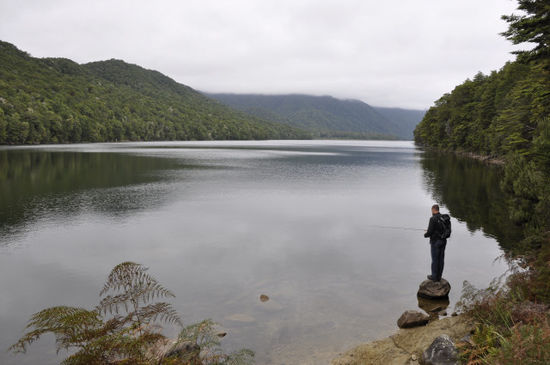 Lake Monowai mit kleiner Pause um den Stecken reinzuhalten.