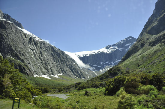 Aus dem Bus fotografiert und a bissal verzogen...