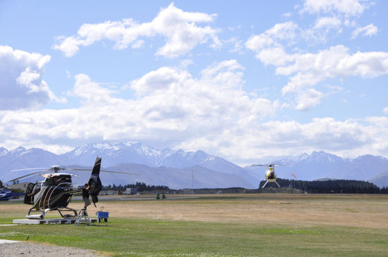...bis wir dann in Wanaka am Airport angelangt waren wo wir uns - zunächste BEIDE - für einen Skydive am nächsten Tag angemeldet haben.