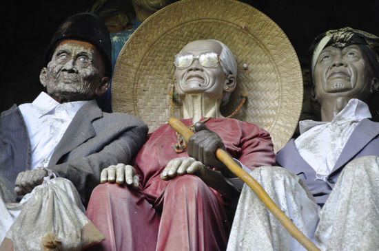 Möglichst lebensecht nachgebildet und mit ca. 1.000 Euro pro Statue nicht billig!