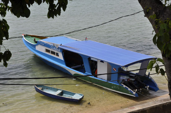 ...und rauf auf die "Claudia", unser Tauchboot.